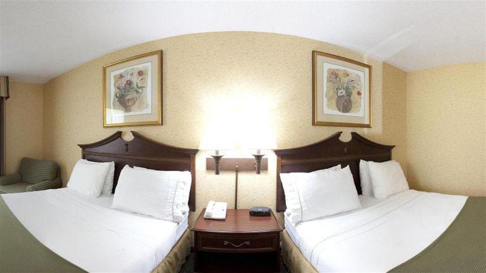 Holiday Inn Express & Suites Williamsburg By Ihg Buitenkant foto