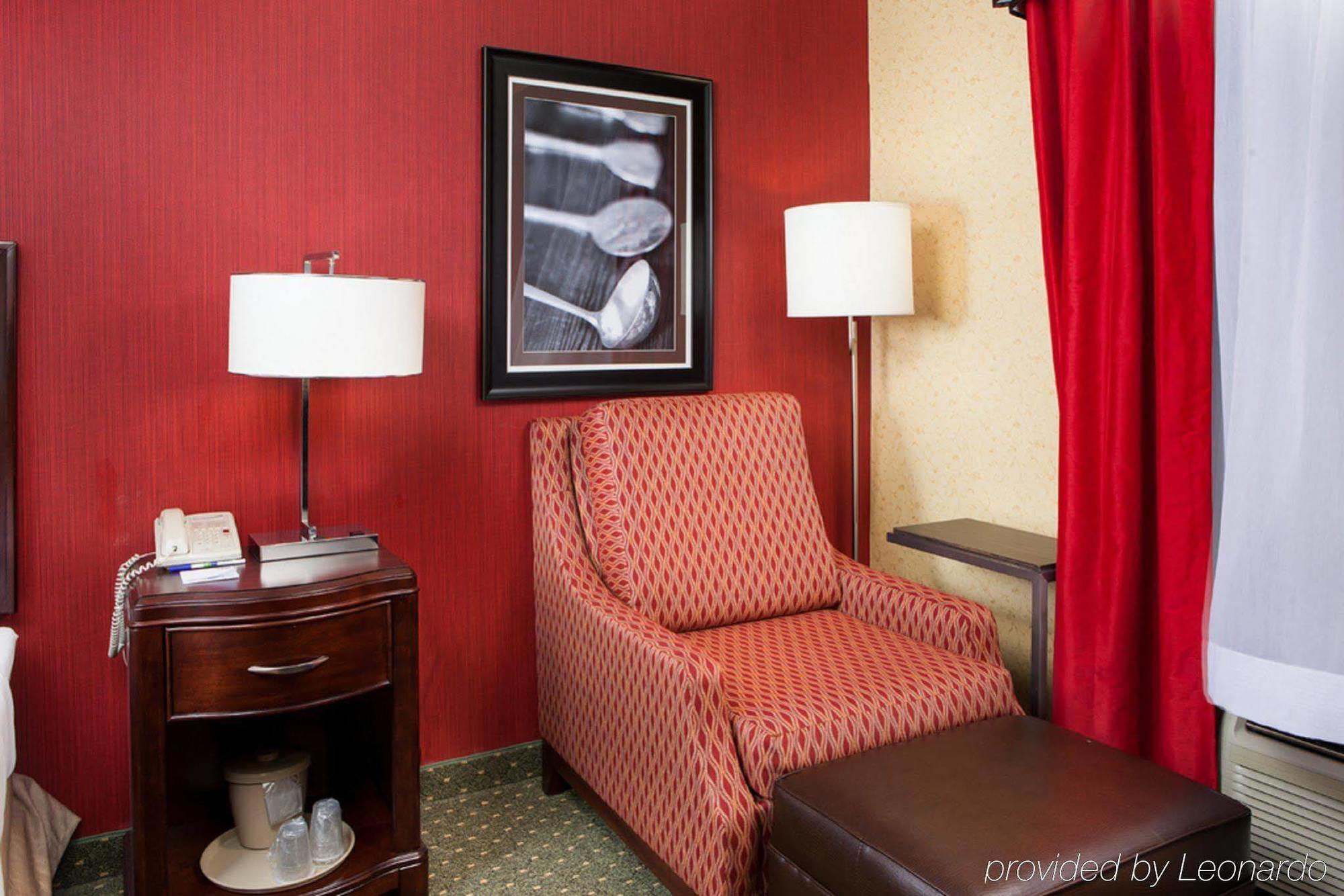 Holiday Inn Express & Suites Williamsburg By Ihg Buitenkant foto