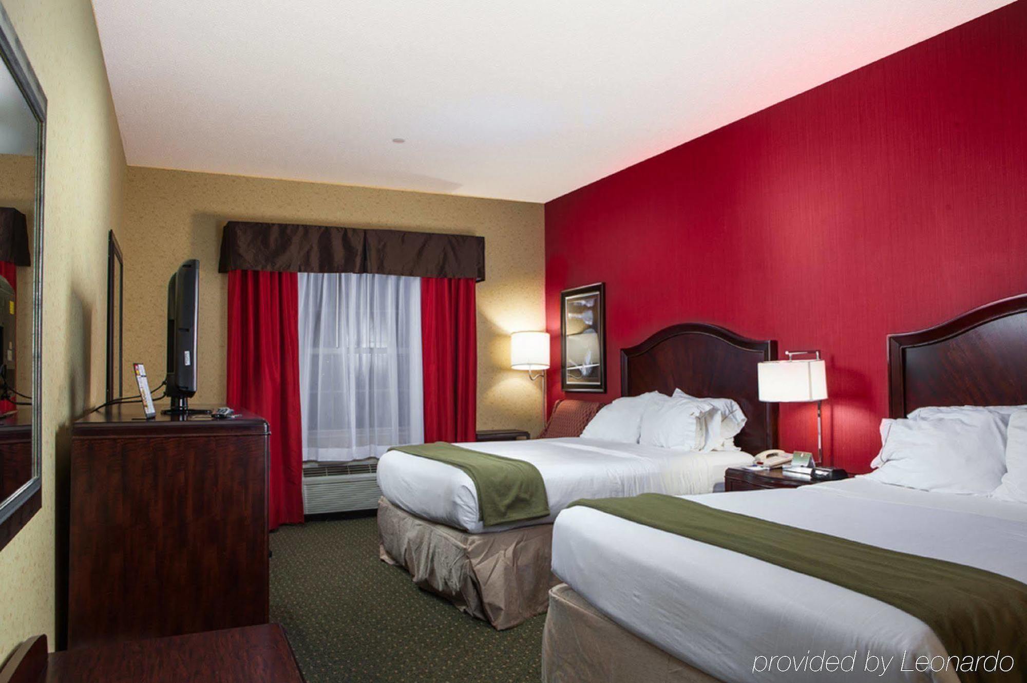 Holiday Inn Express & Suites Williamsburg By Ihg Buitenkant foto
