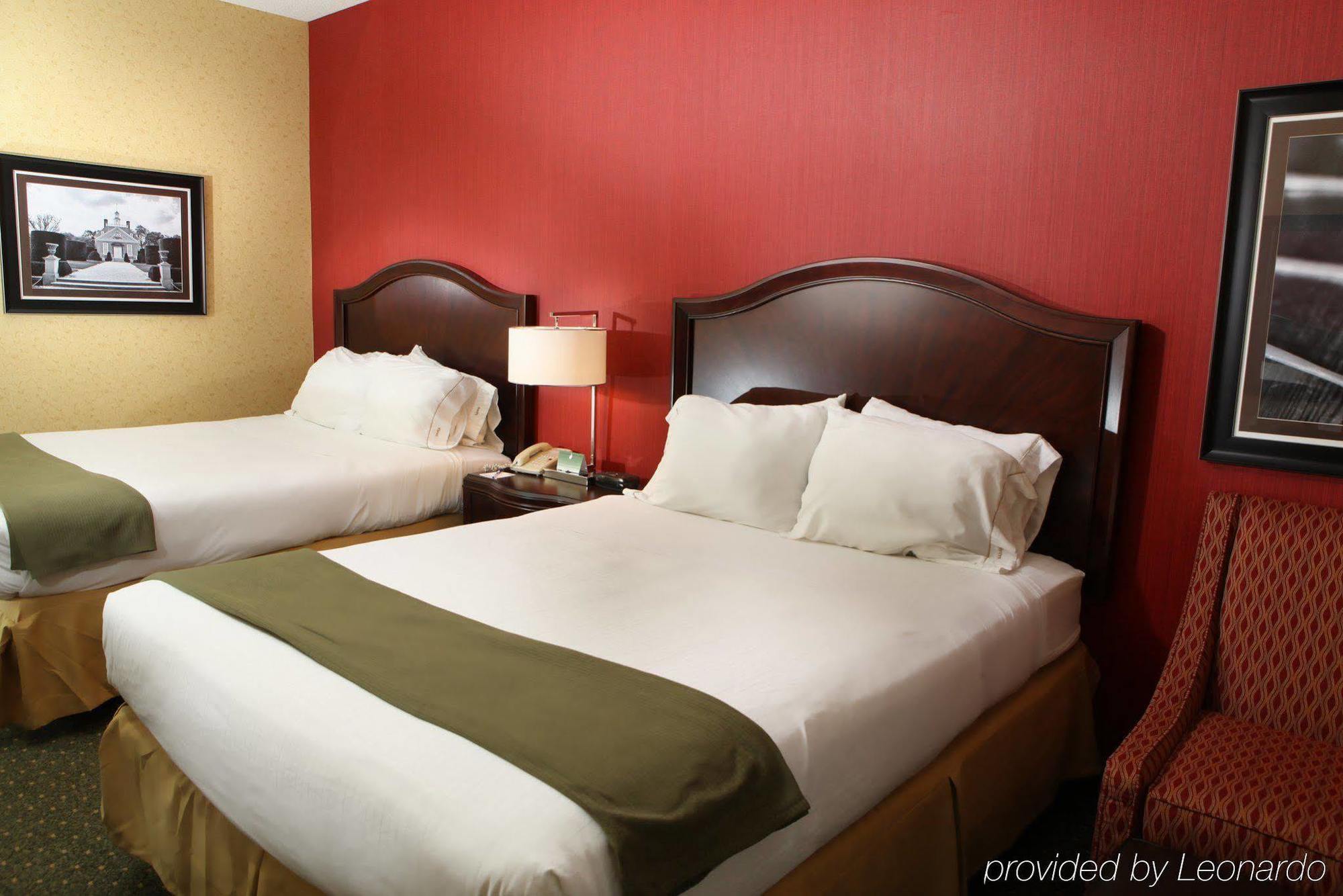 Holiday Inn Express & Suites Williamsburg By Ihg Buitenkant foto