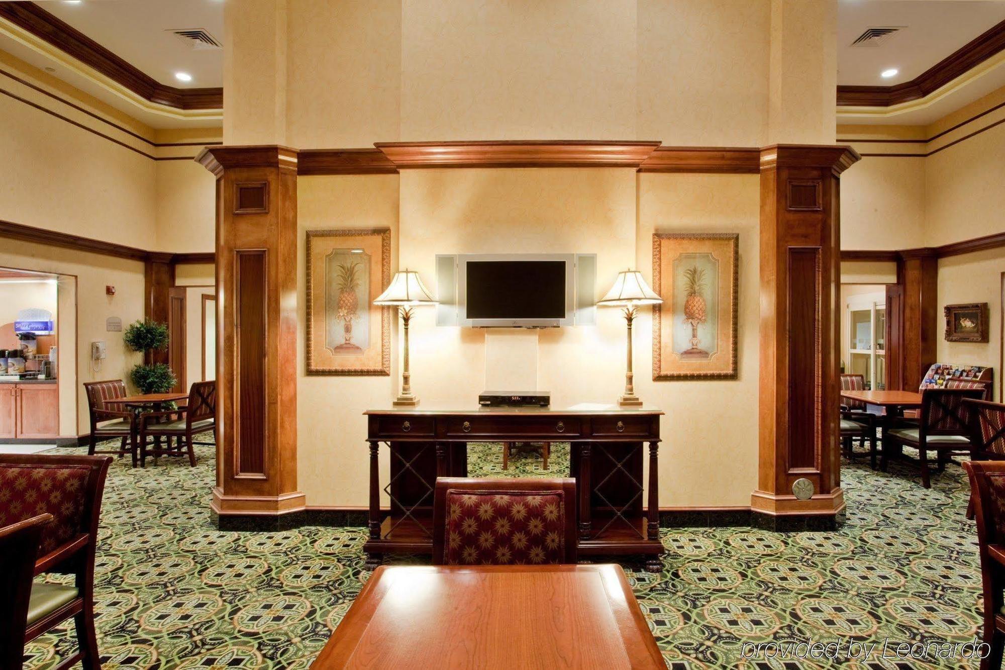 Holiday Inn Express & Suites Williamsburg By Ihg Buitenkant foto