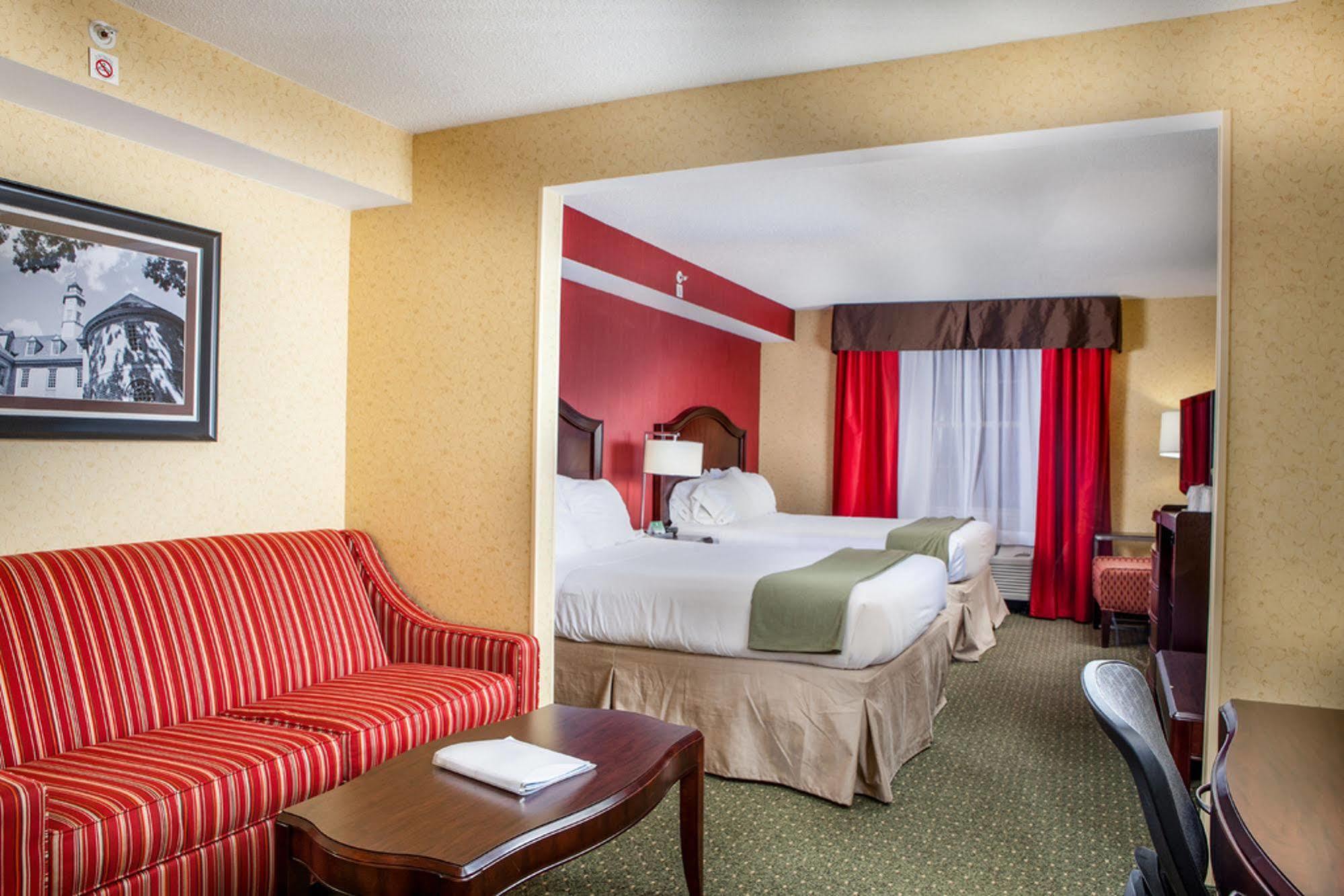 Holiday Inn Express & Suites Williamsburg By Ihg Buitenkant foto